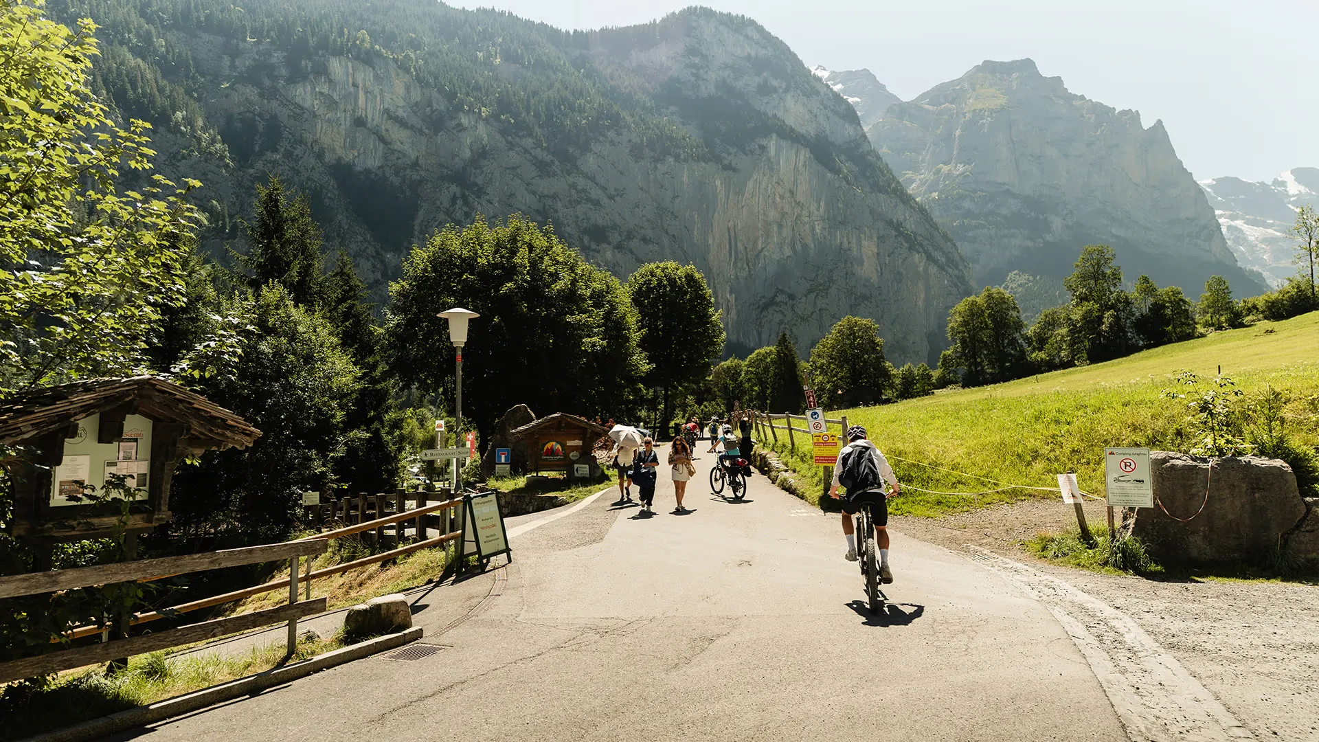 Lauterbrunnen Valley - Waterfall Experience – image 3