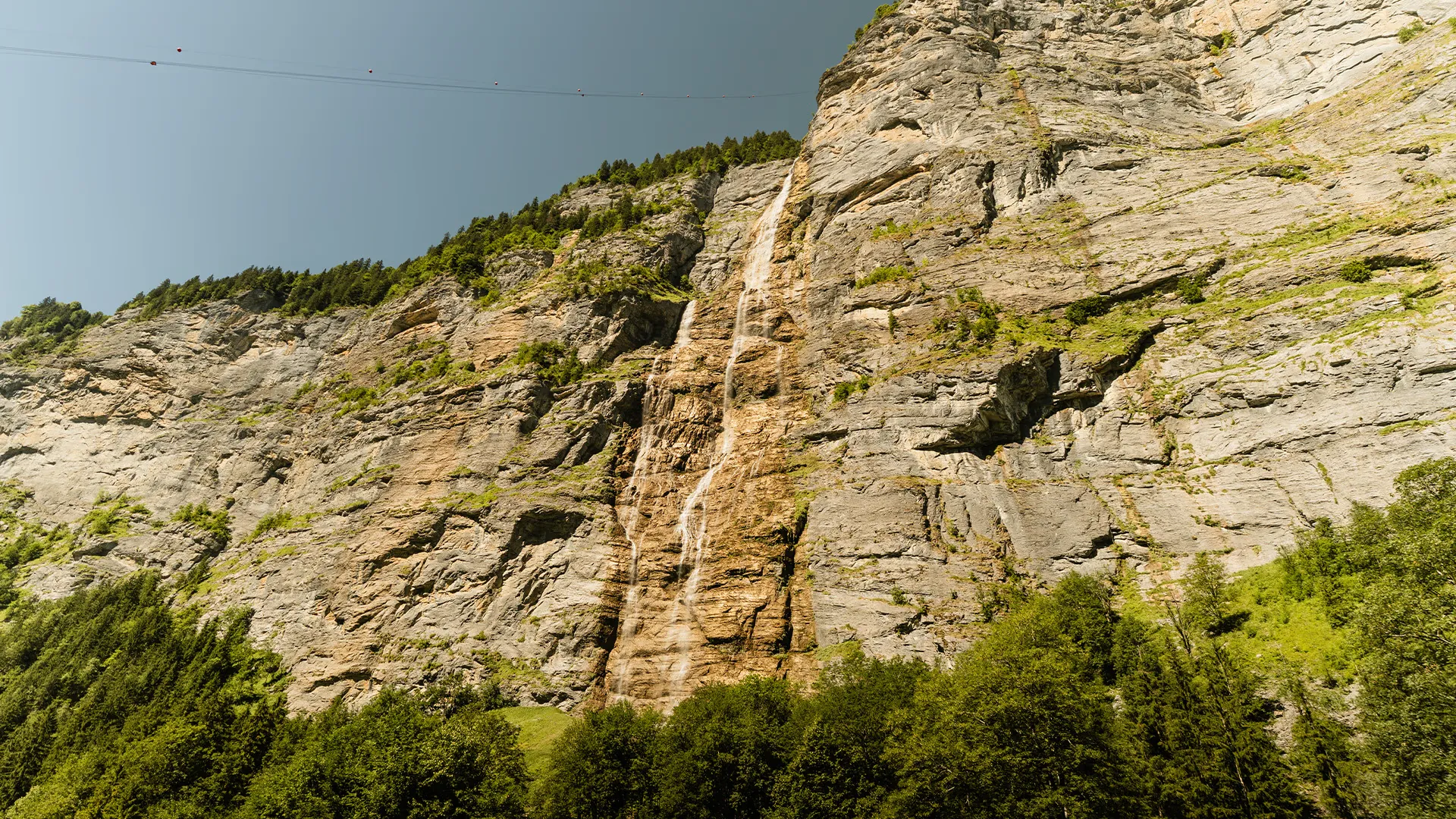 Lauterbrunnen Valley - Waterfall Experience – image 4