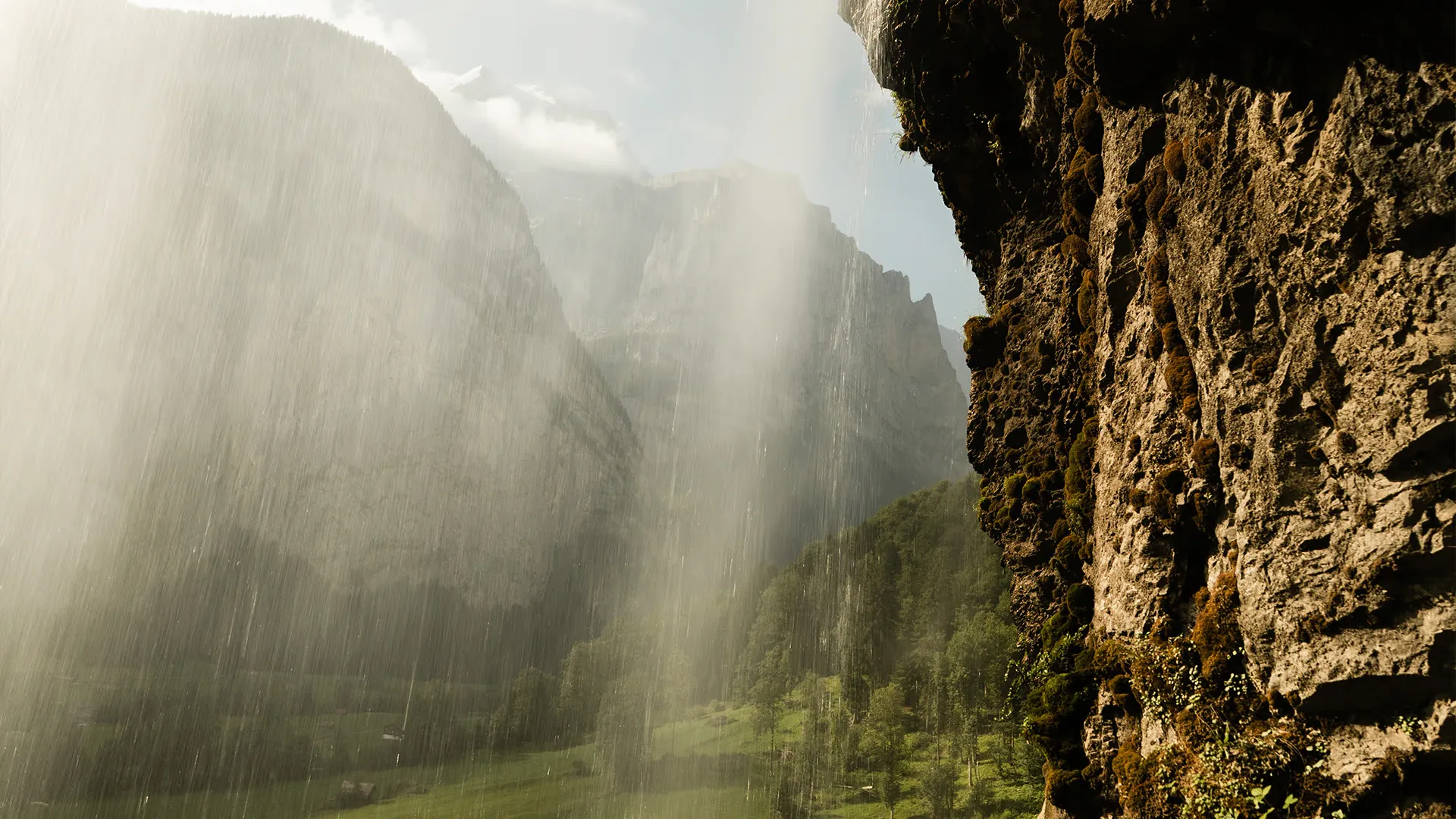 Lauterbrunnen Valley - Waterfall Experience – image 7
